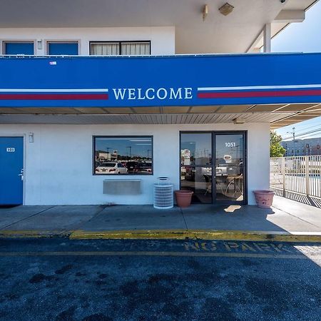 Rodeway Inn Montgomery Ngoại thất bức ảnh