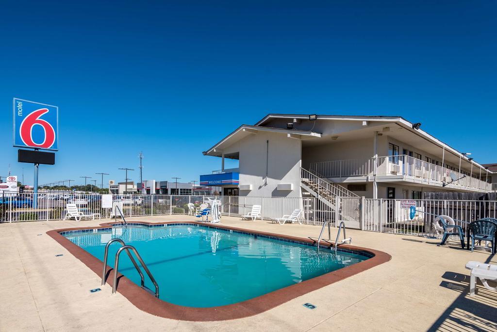 Rodeway Inn Montgomery Ngoại thất bức ảnh