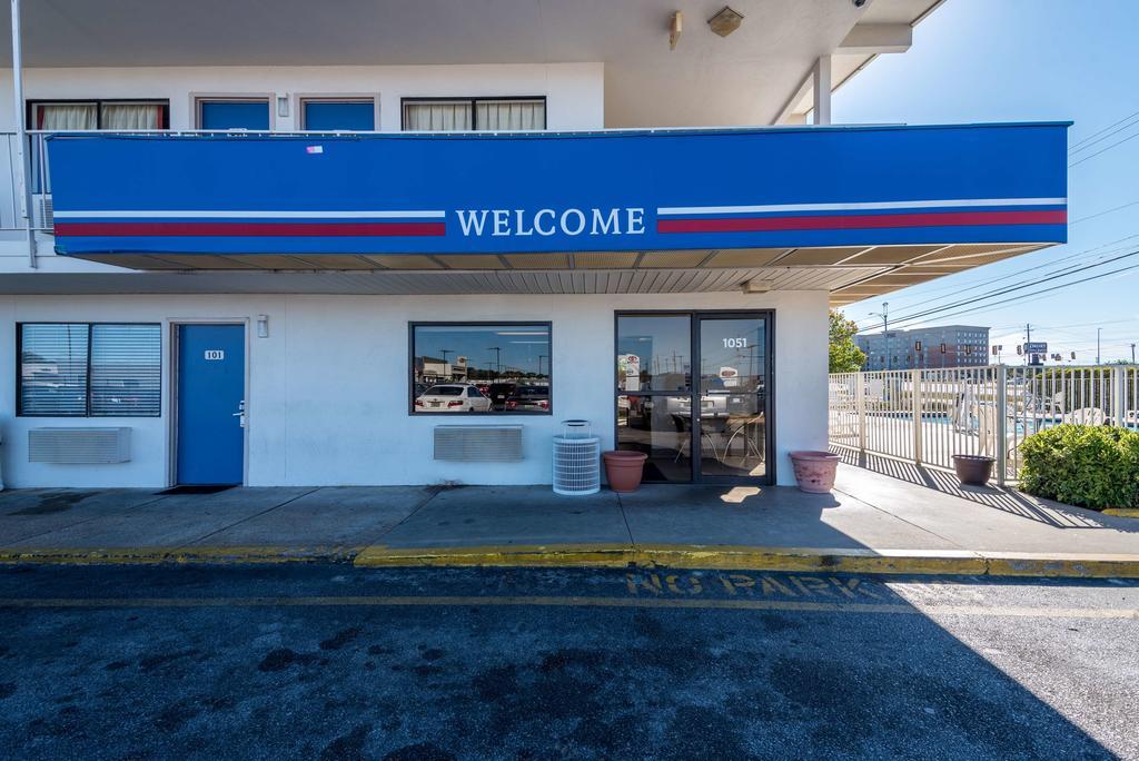 Rodeway Inn Montgomery Ngoại thất bức ảnh