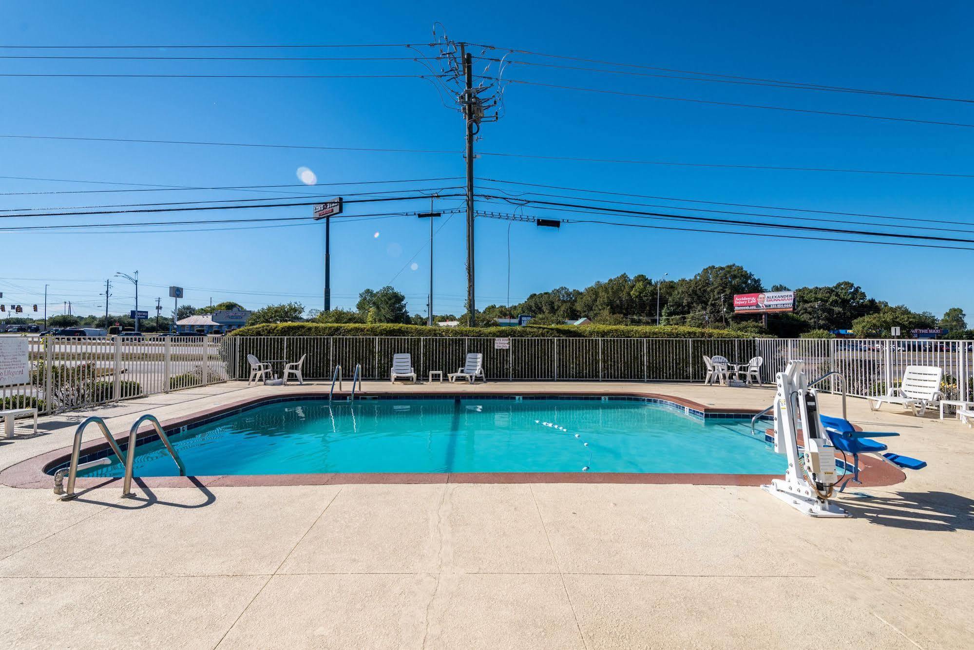 Rodeway Inn Montgomery Ngoại thất bức ảnh